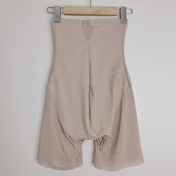 Miraclesuit Extra Firm Sexy Sheer Shaping Hi-Waist Thigh Slimmer - Picture 4 of 6